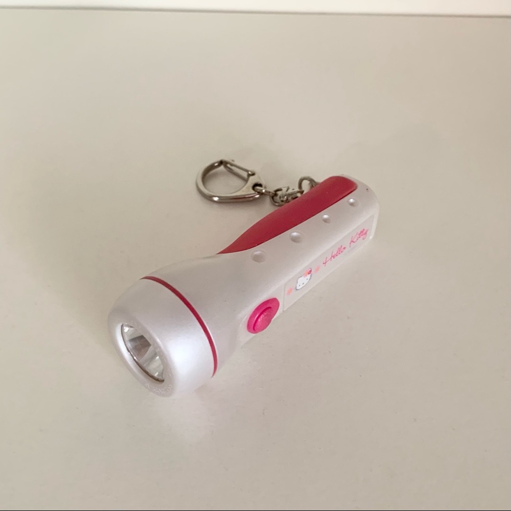 Y2k hello kitty mini flashlight keychain - Picture 3 of 13